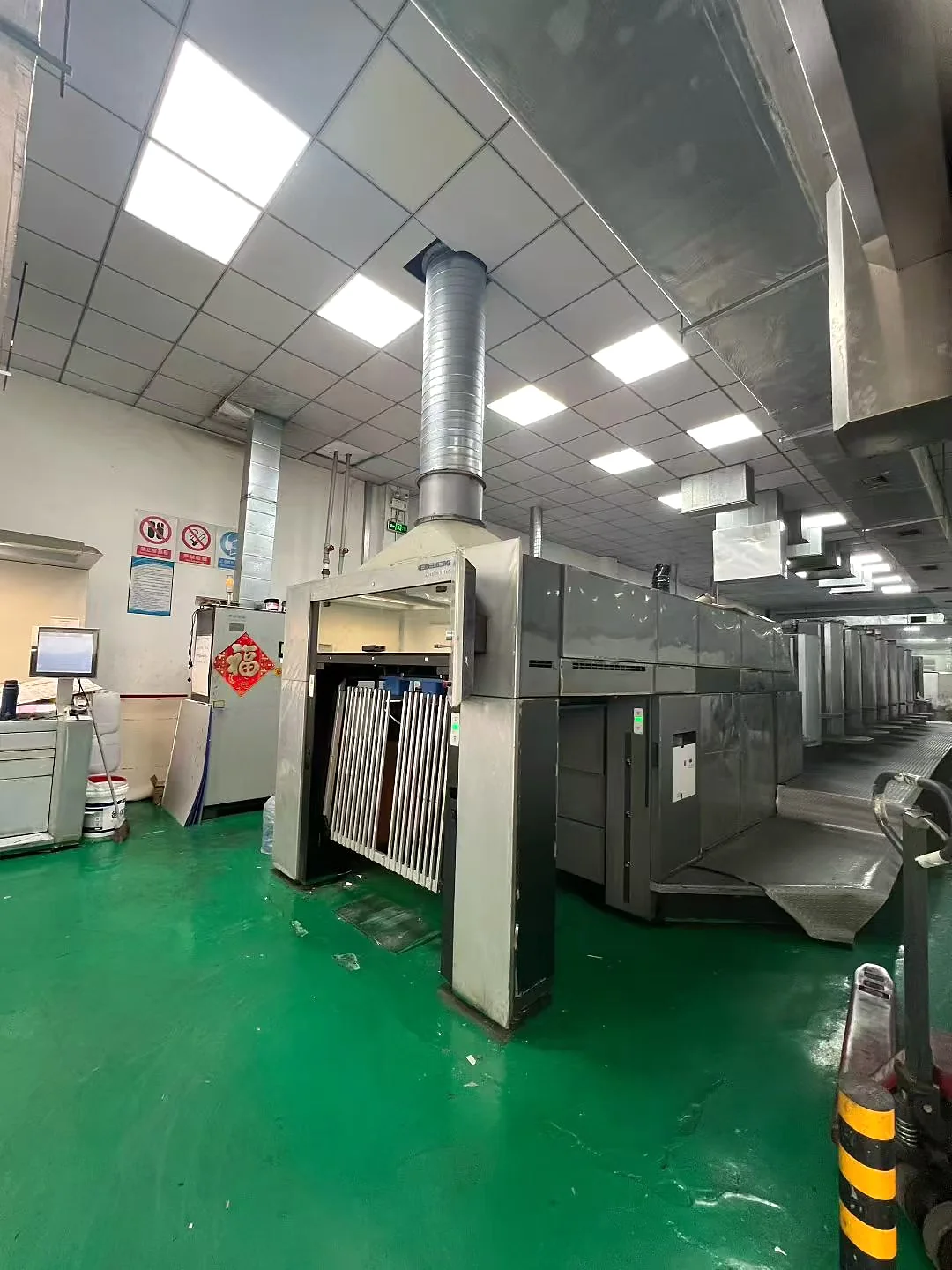 Printing press at BOXELVIA’s Guangzhou manufacturing partner workshop